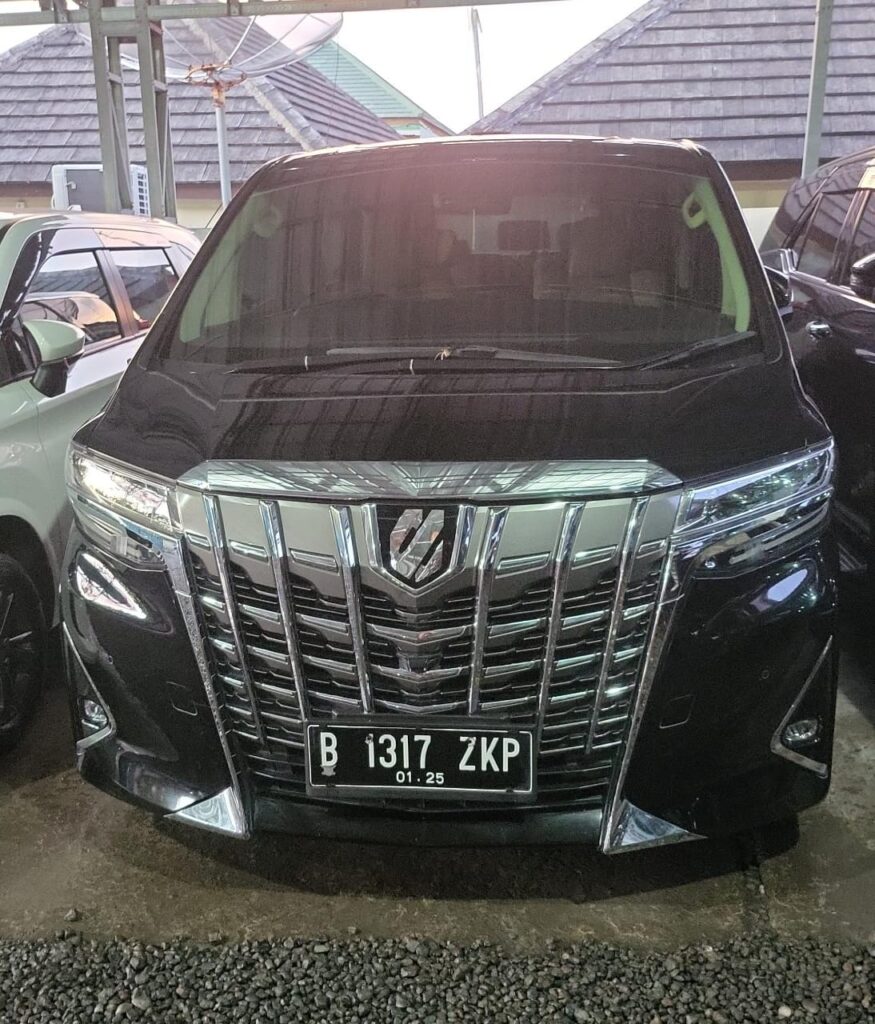 Toyota Alphard Transformer